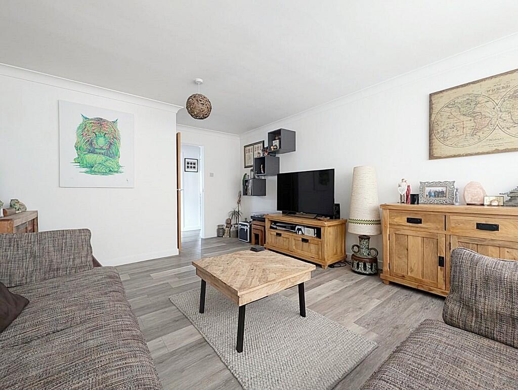 Further Living Ro...