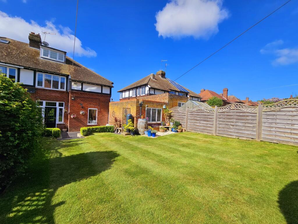 202c44df-864e-4d85-8f80-6eb63c6ba87d