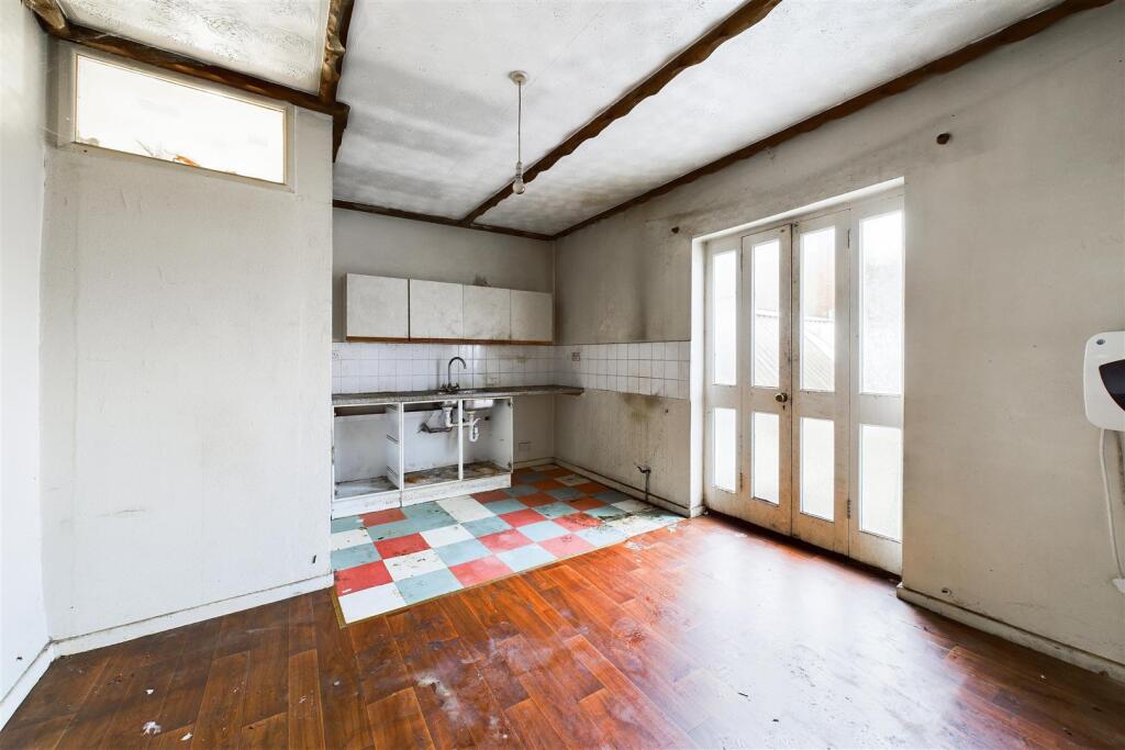 3 - 5 Hinton Road, Greenbank, Bristol BS5 6HA |Fre