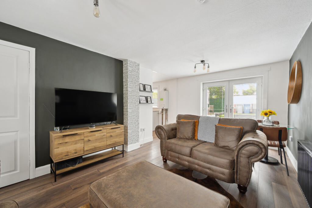 Lounge/ Dining Room