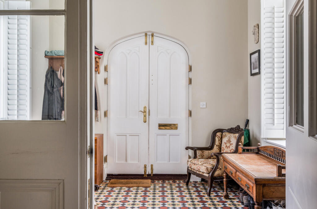 1381143-9-6913632...