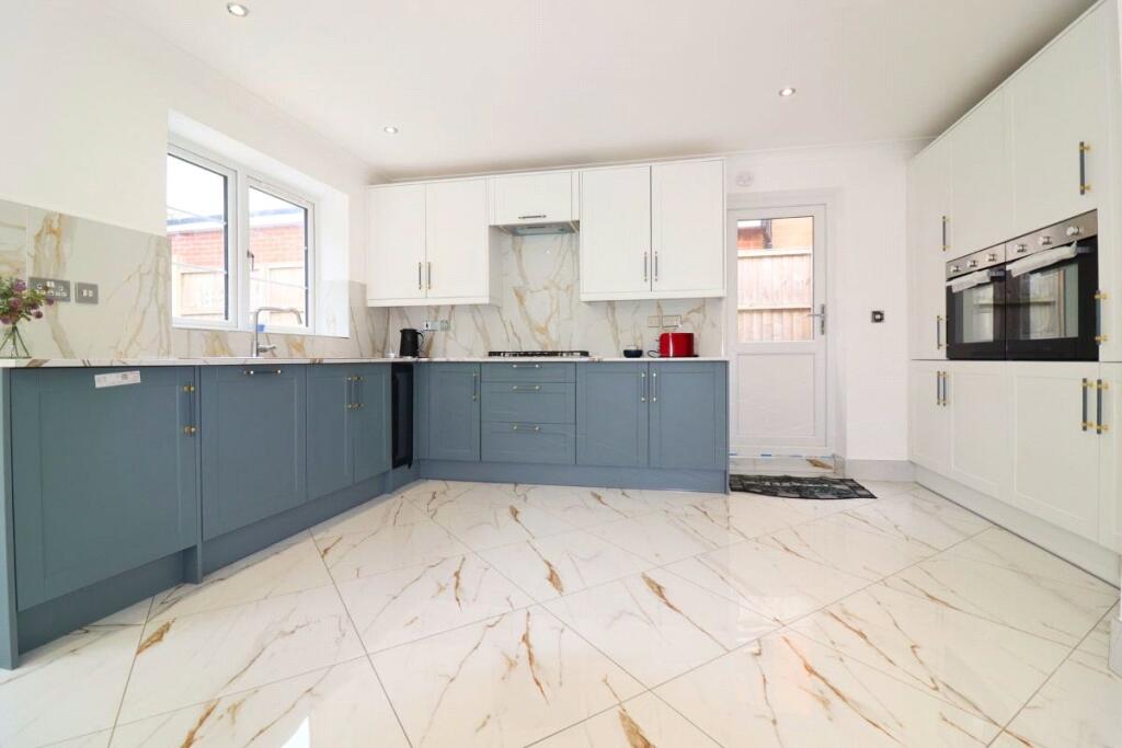 Kitchen/ Living Area