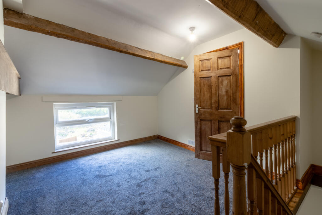 Commercial Street (21 of 25)