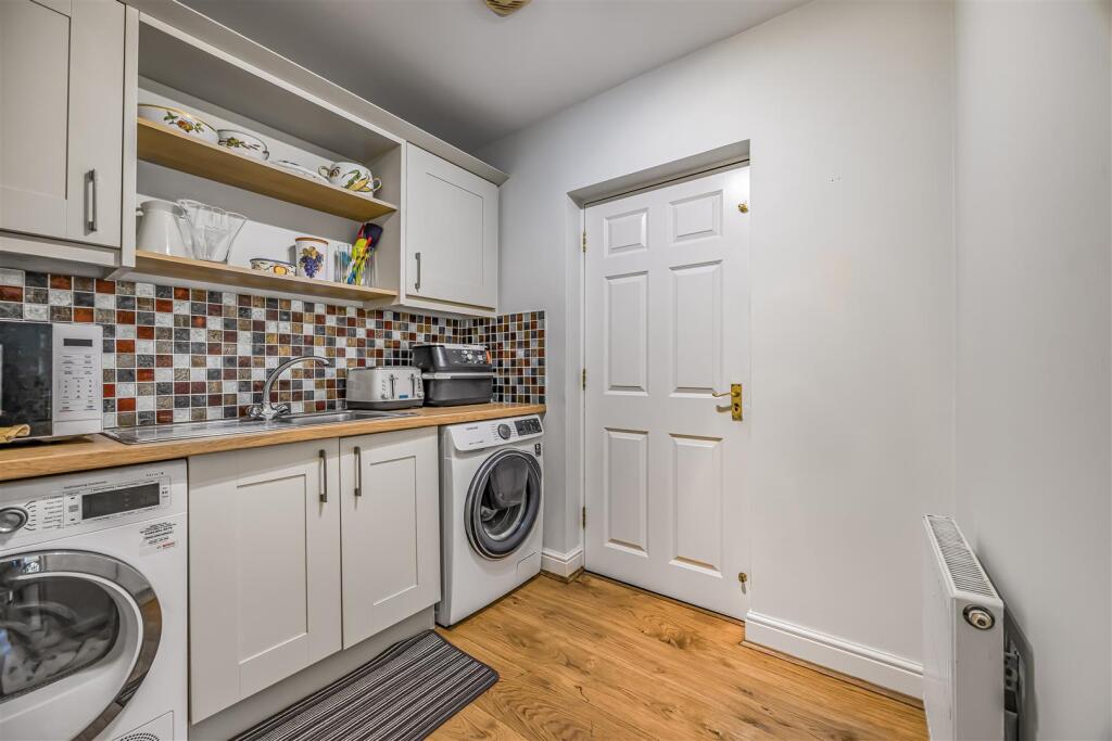 2 Clarendon Close, Denmead-PorticoMarketing-O'Hara