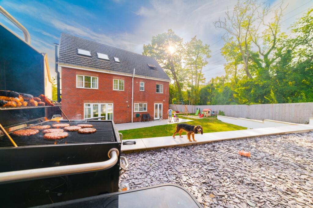 Award-winning Media team on EVERY Listing_21