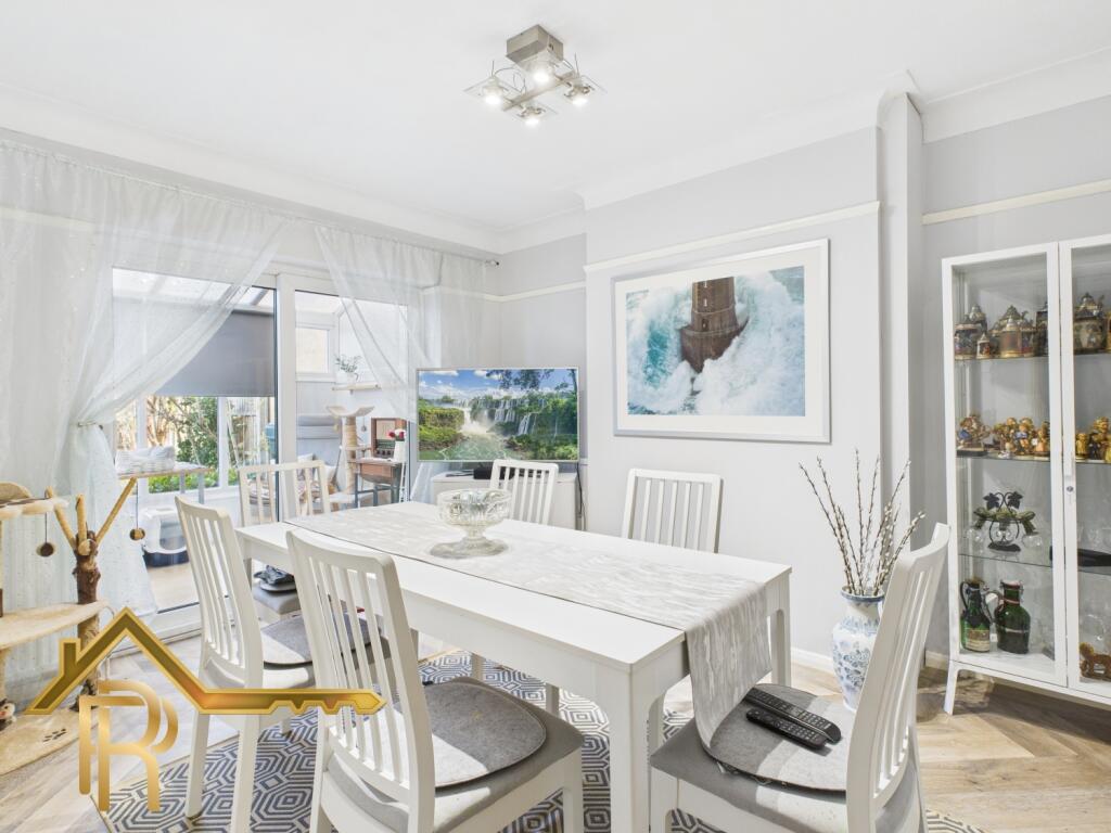 CAM03016G0-PR0048-STILL006