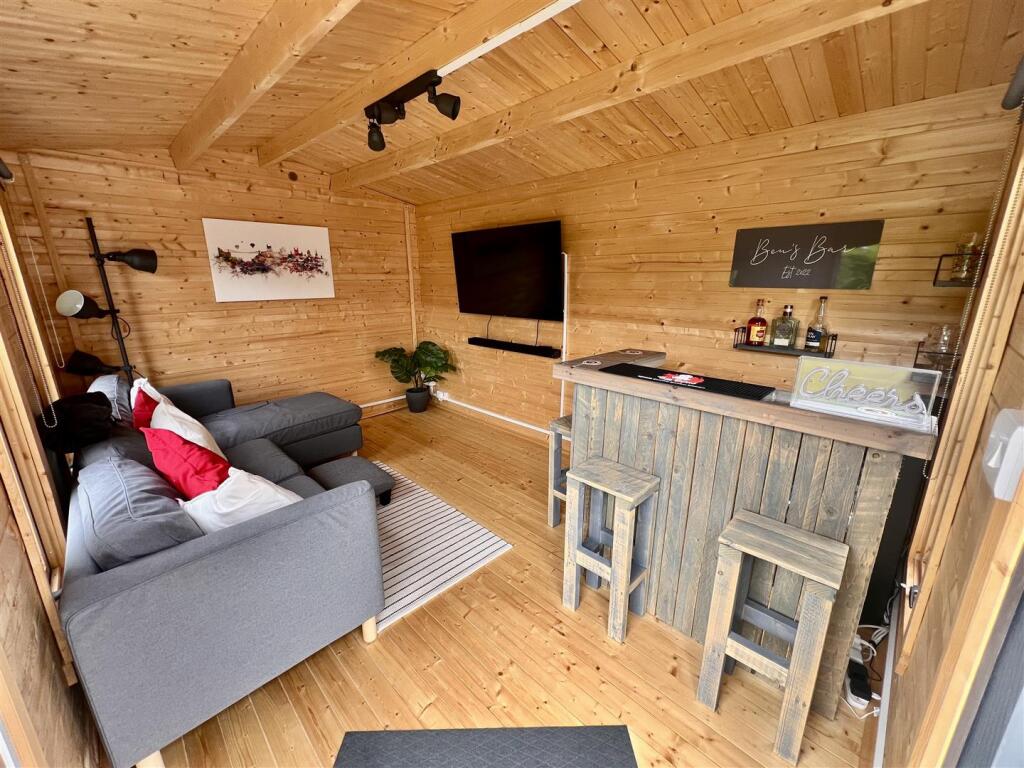 garden room .jpeg