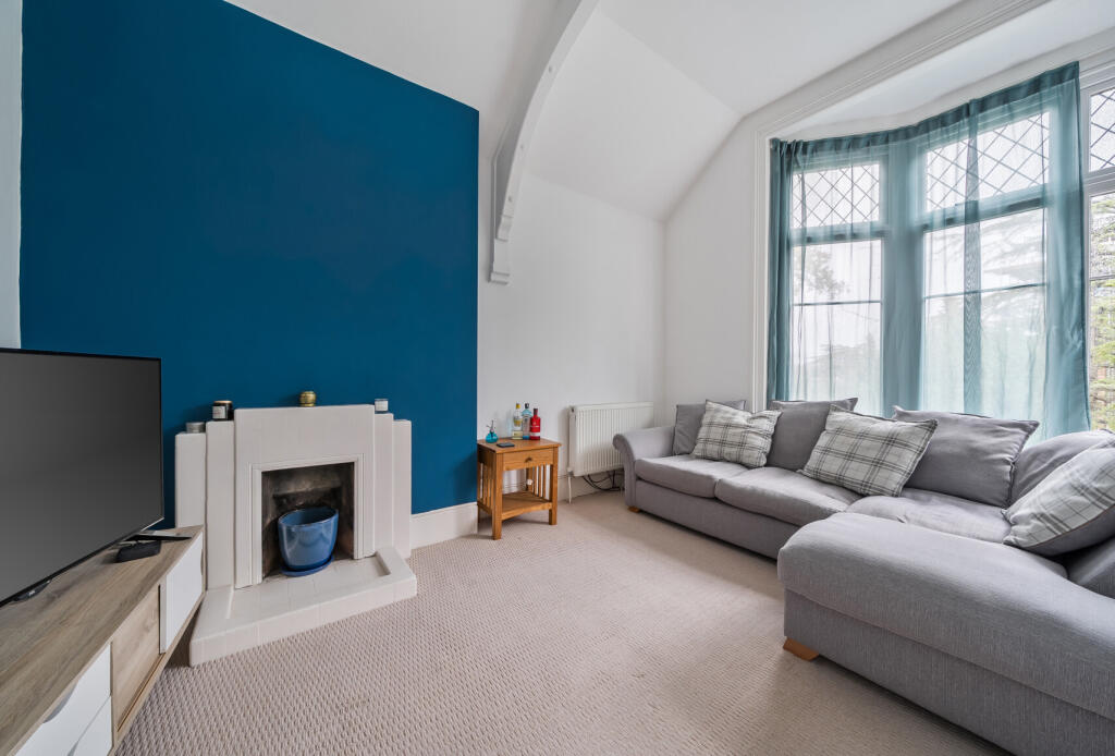 1376346-12-6911bf...