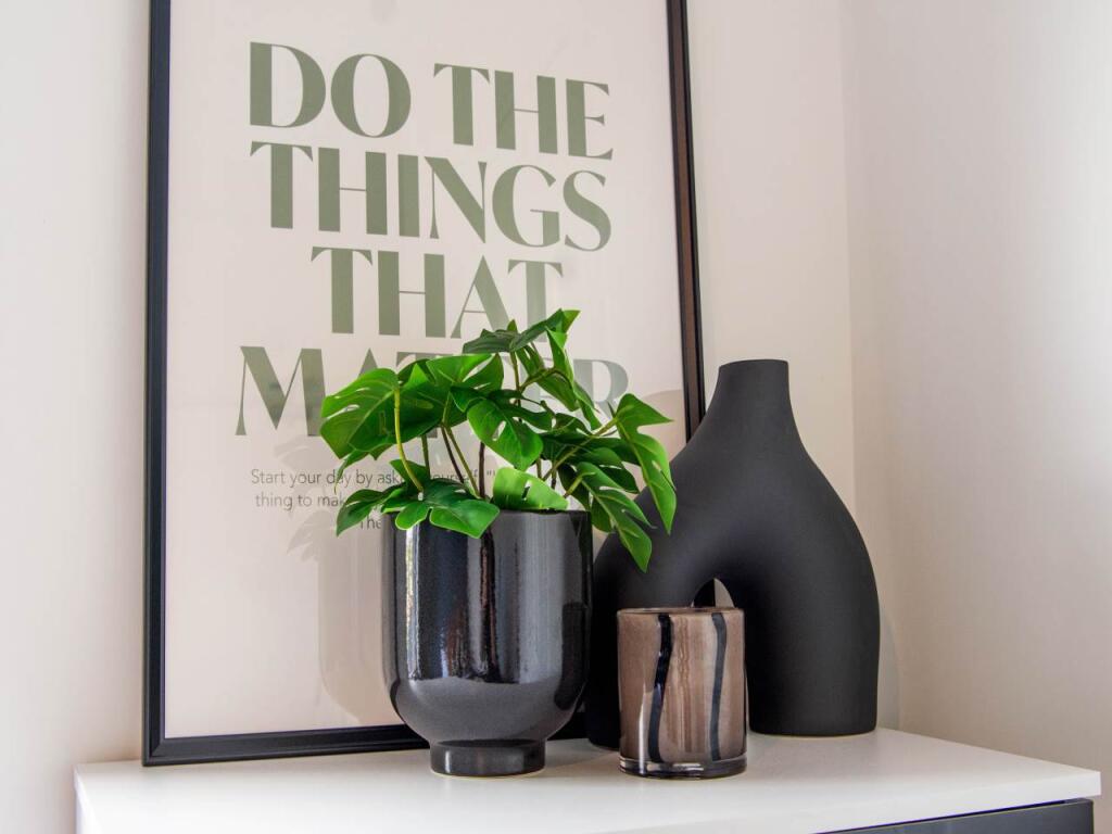 24 Grovehall Drive R