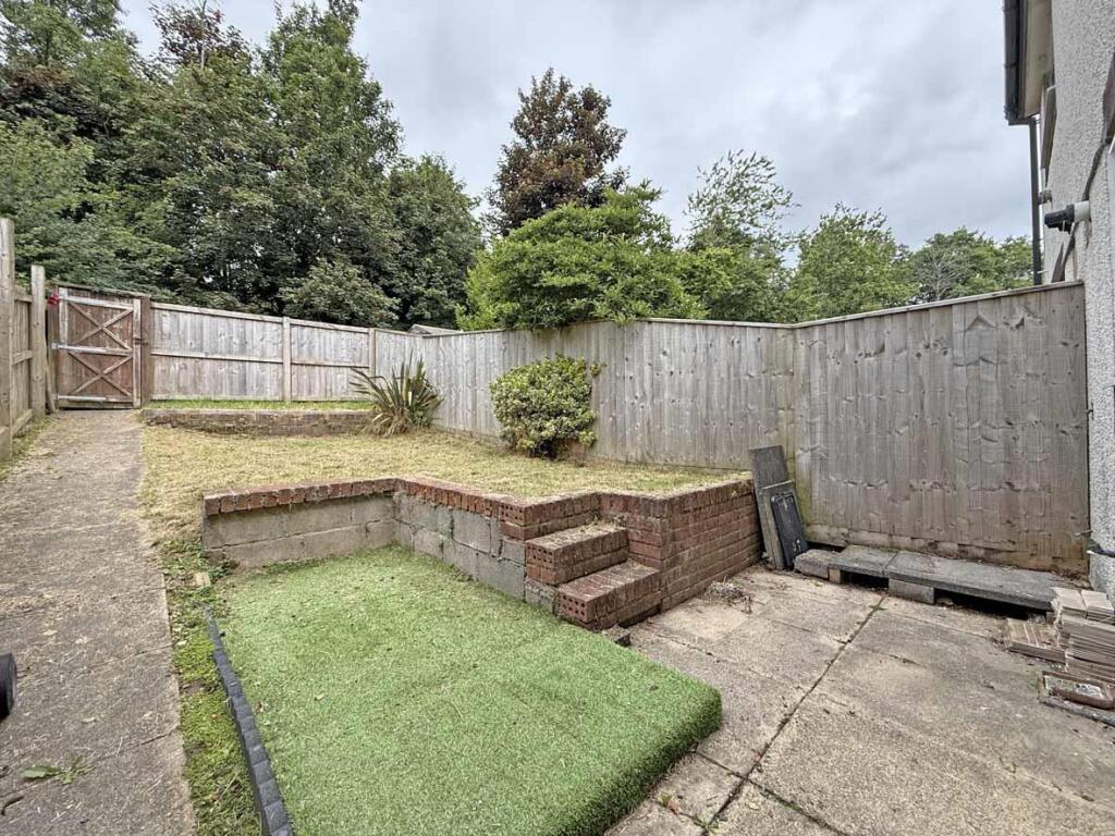 Bowers Park Drive 29 Garden.jpg