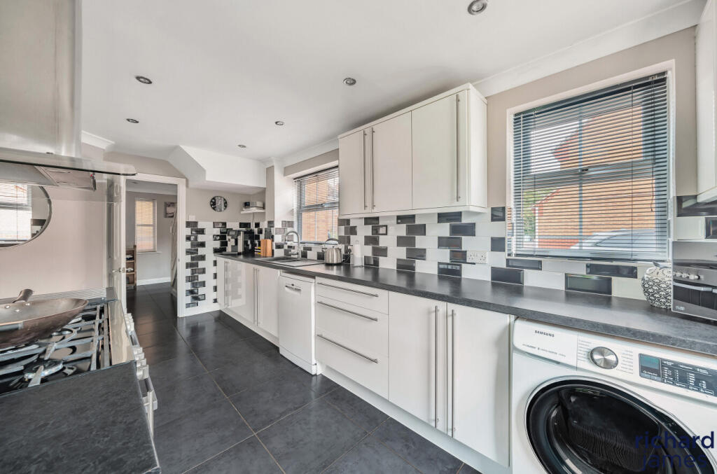 ed3a1083-da8e-49c...