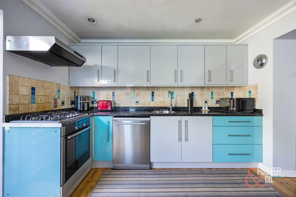 Mackie Avenue_61-004.jpg