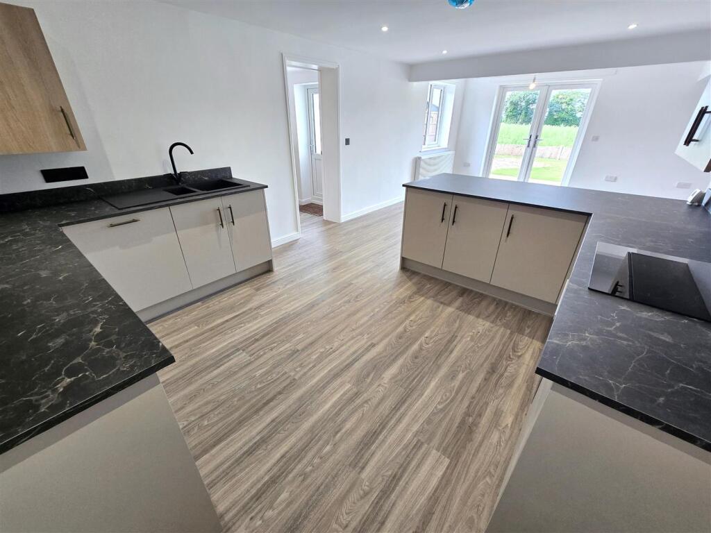 Lounge/Diner/Kitchen