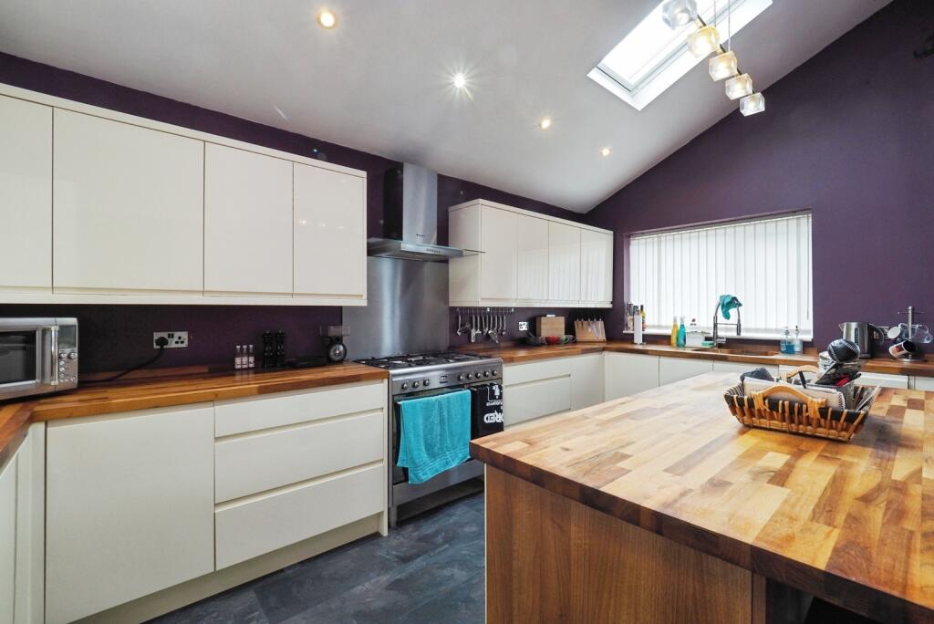 Fitted Kitchen