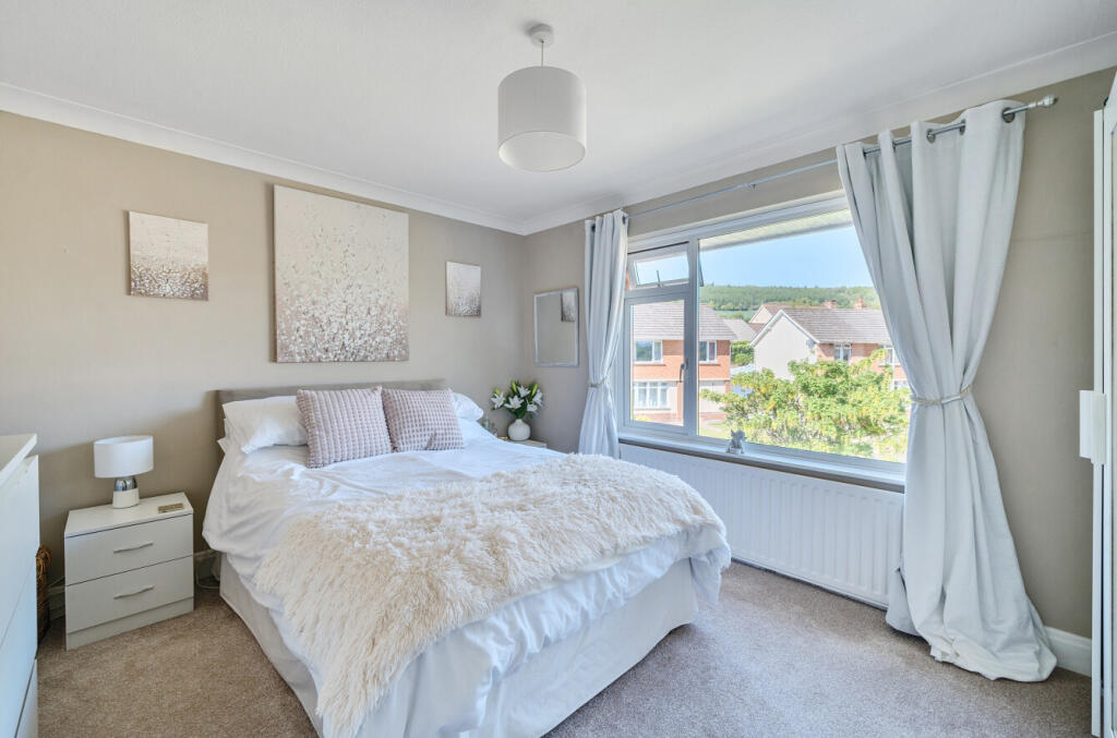 8-681dec24bf10d-1...