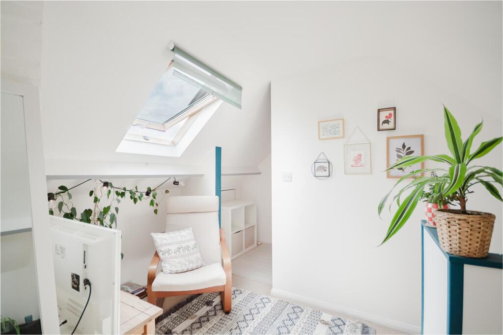 32 Oxford Square 18.jpg