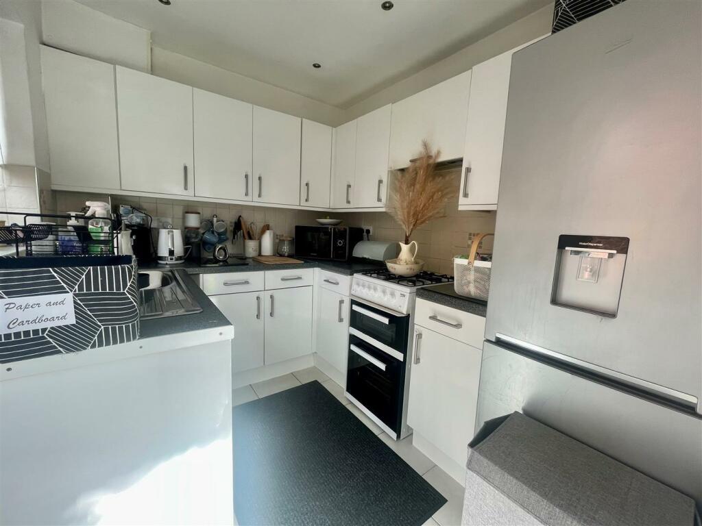swallowfields kitchen 2.jpg