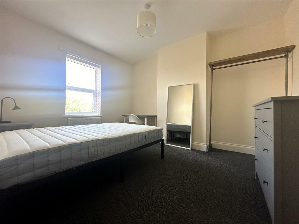 Bedroom 3.jpg