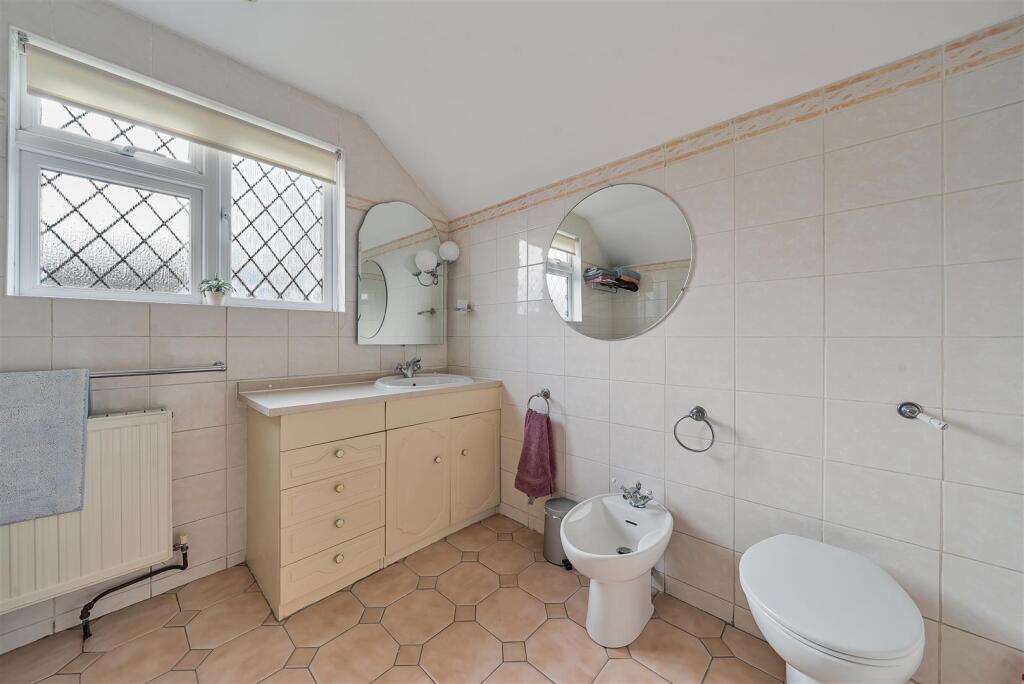 Family Bathroom: