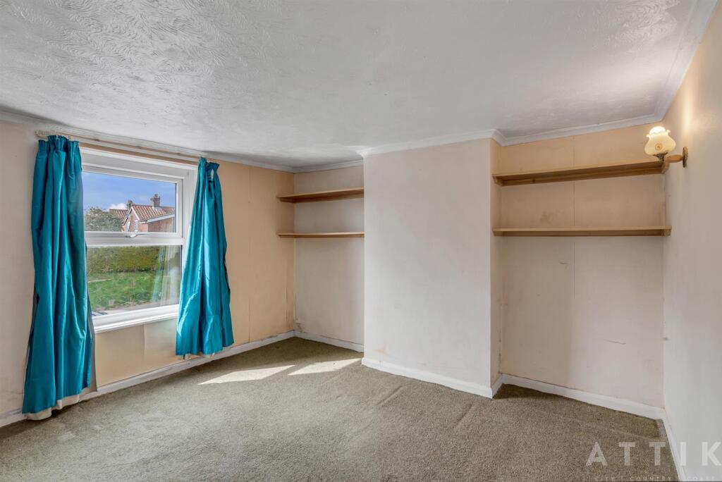 28 Norwich Road Halesworth IP19 8BX (14).jpg