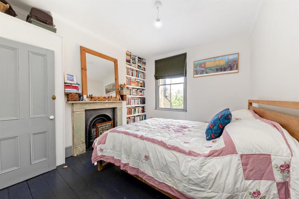 Aston Gray 48 Lyndhurst Grove (13).jpg