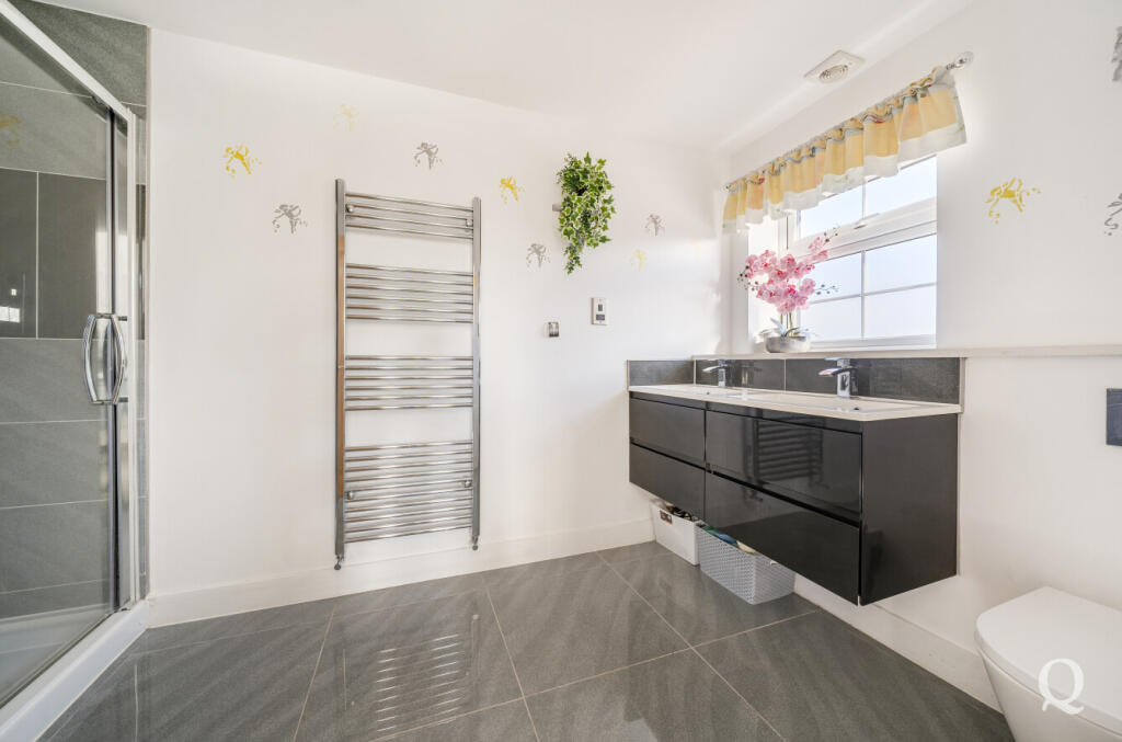 b1cd43bc-c154-447...