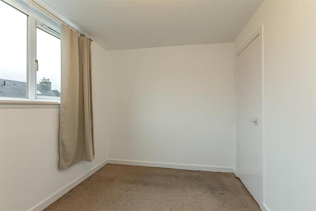 9 Millburn Place Selkirk 21.JPG