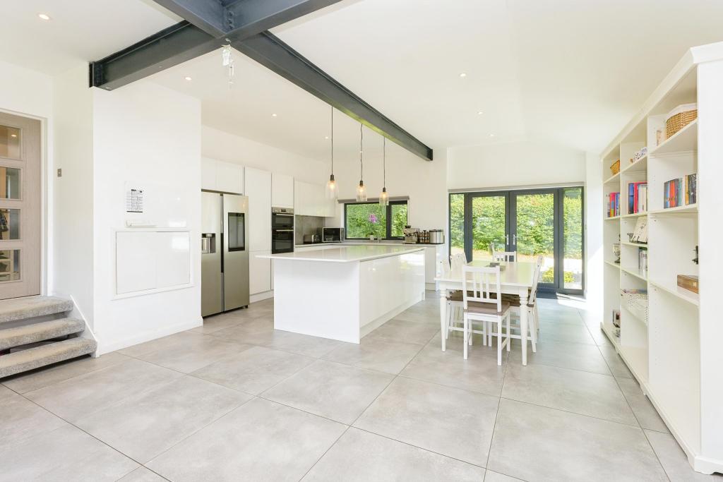 Lounge / Kitchen