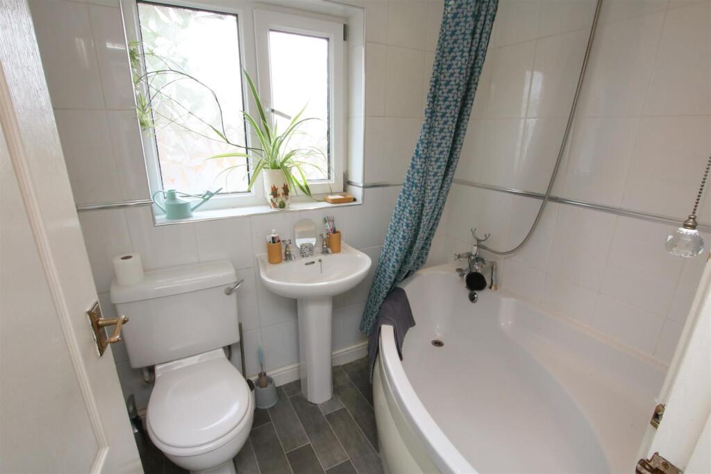 HOUSE BATHROOM