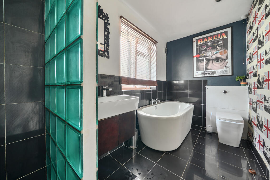 1340159-5-68a471120b0d2