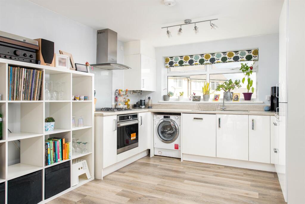 Kitchen / Living Room