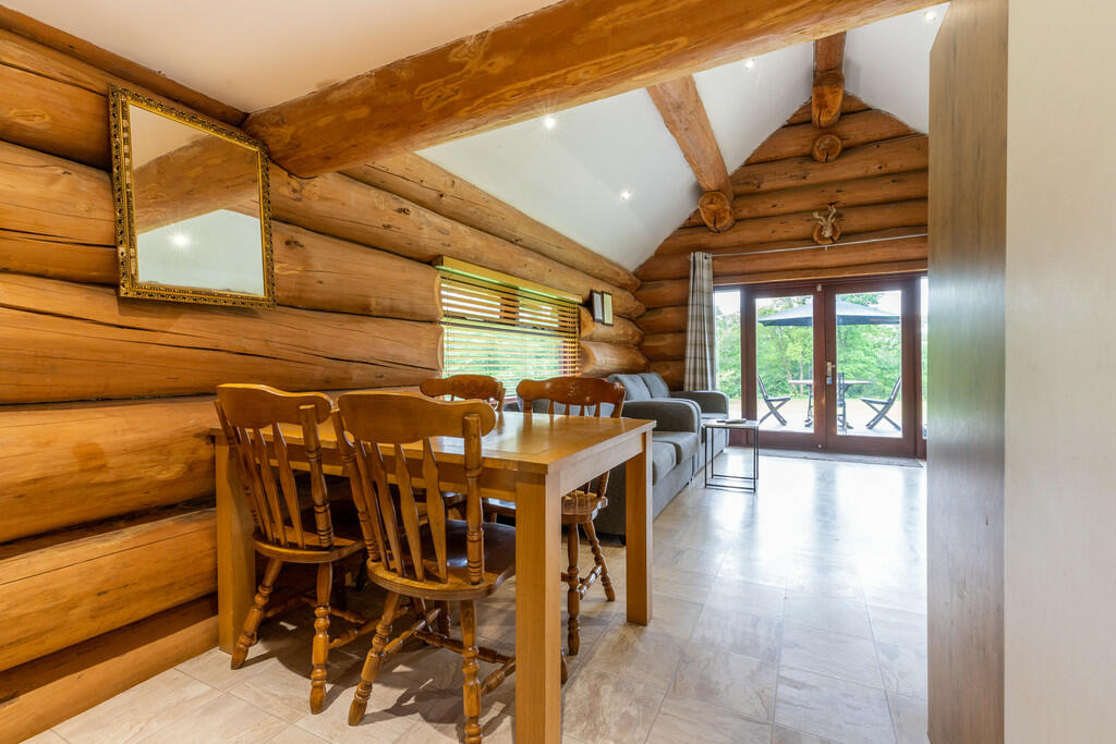 Log Cabin Sitting...