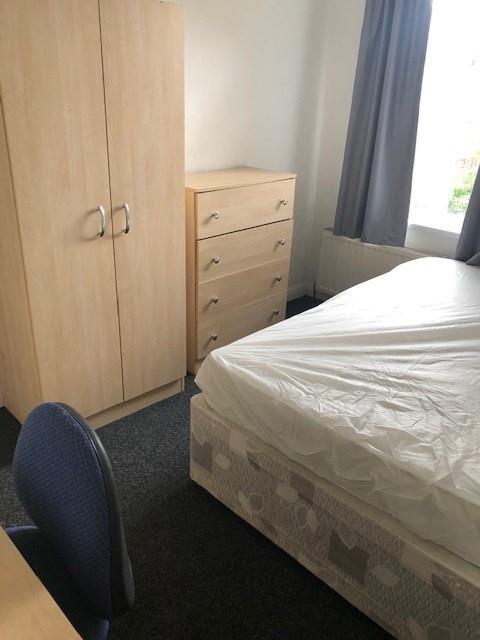 11 Walgrave Bedroom 2.jpg