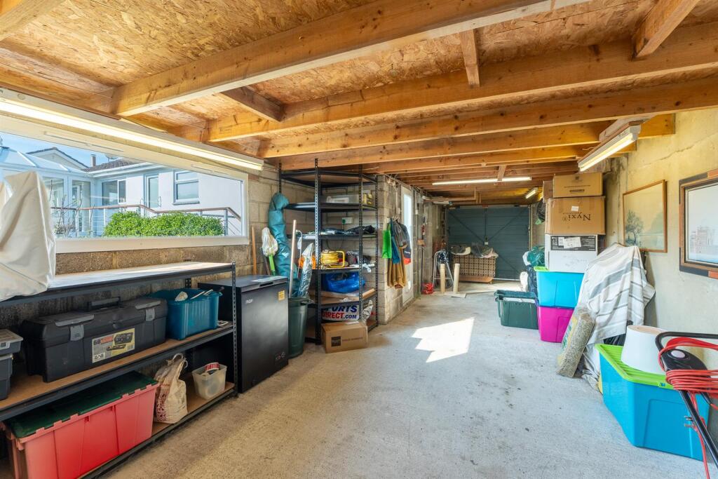 Double Tandem Garage