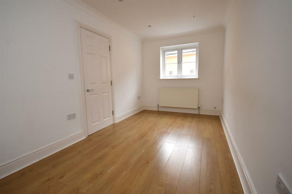 Living Room.jpg
