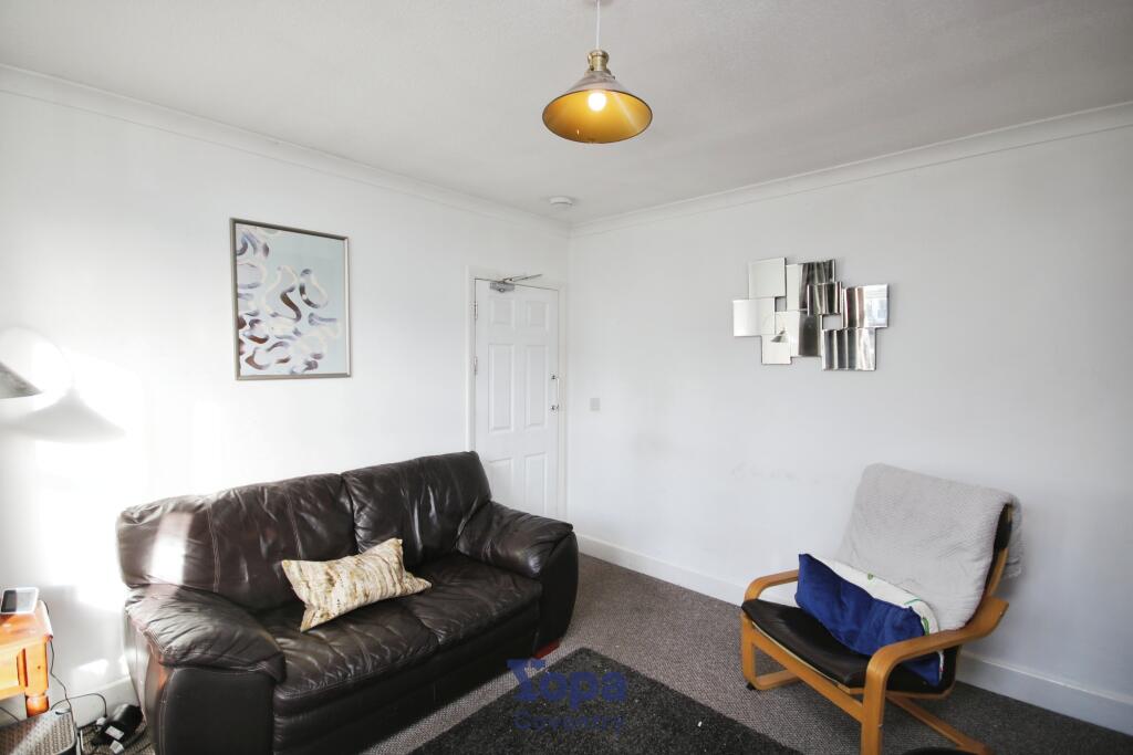 62015a94-Living 20Room 203.JPG