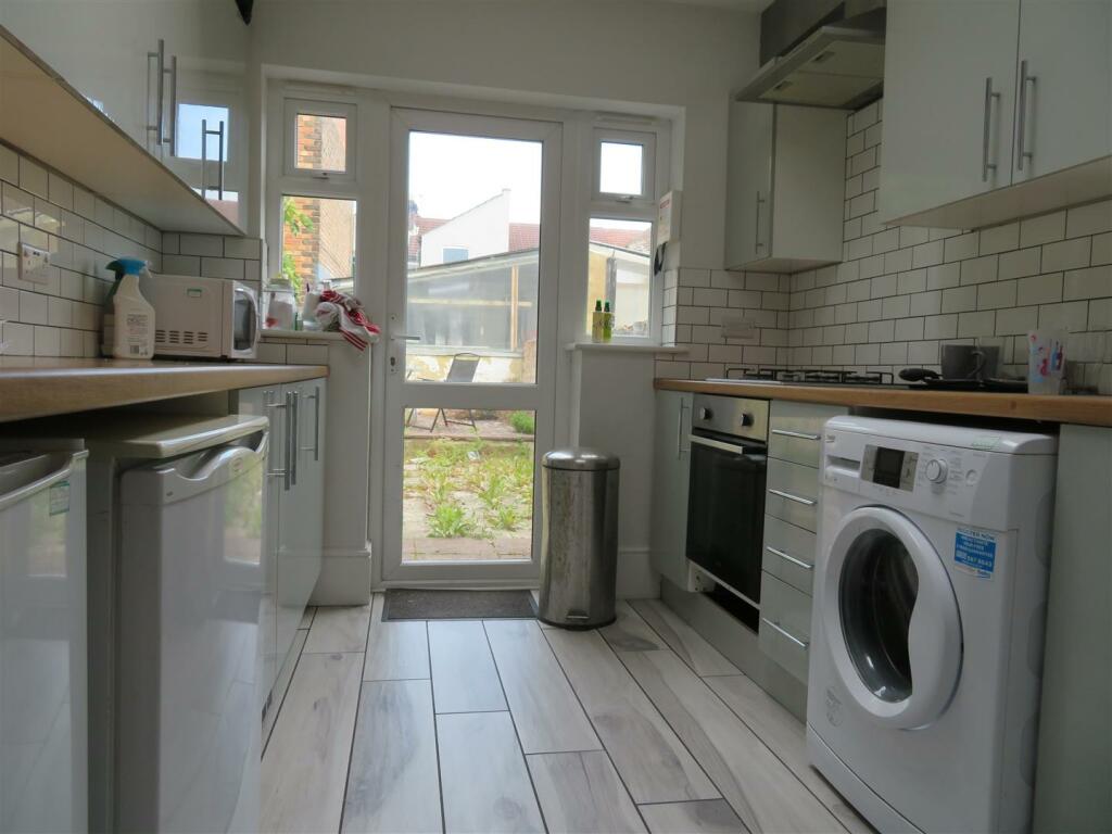 1 Edmund Road Kitch.JPG