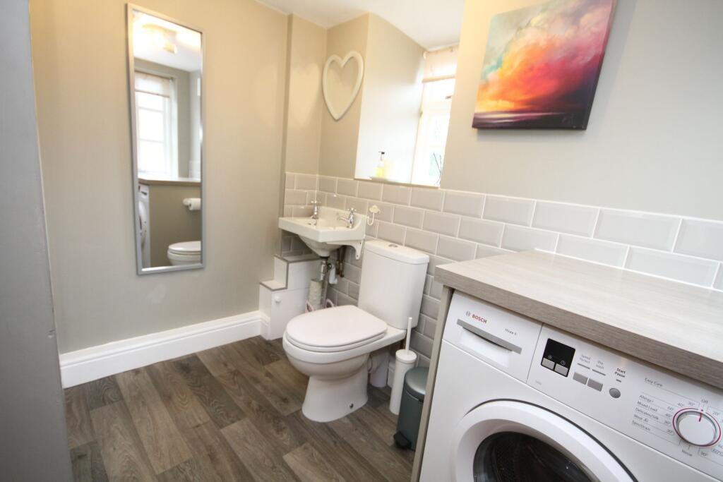 Utility &amp; Shower Room