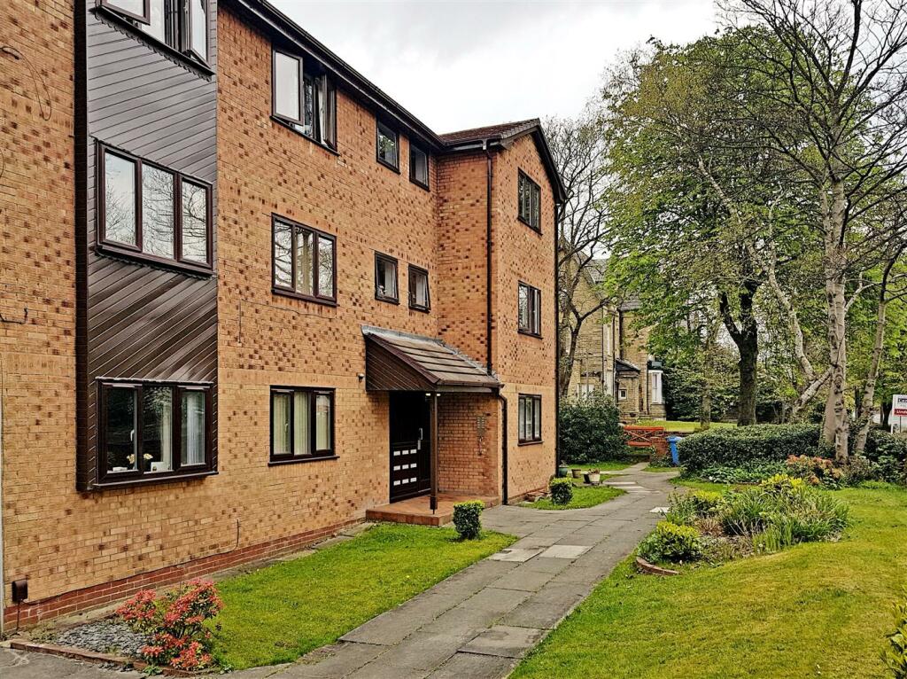 exterior 2.jpg