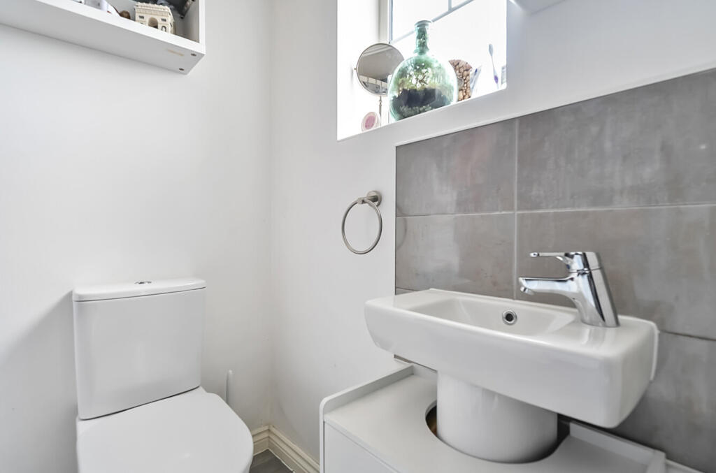 1312065-4-685be85...