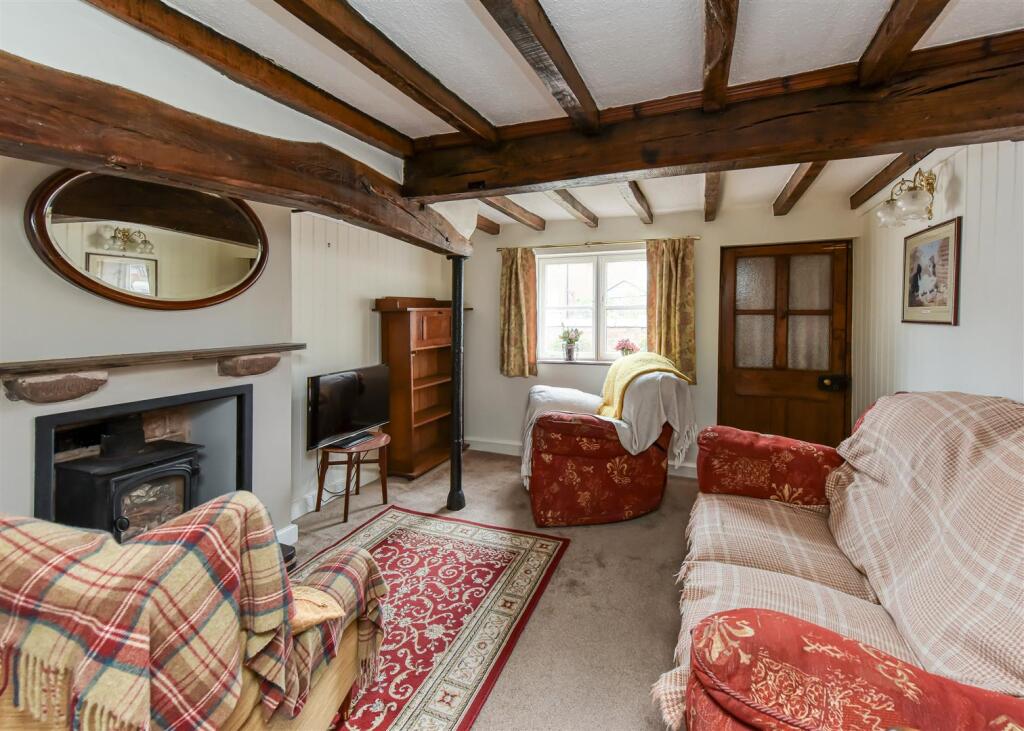 10 High Street-lounge.jpg