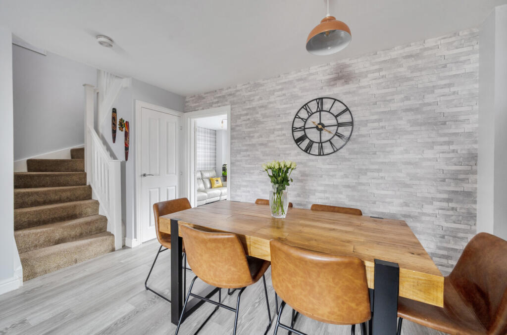 1365142-12-68f225...