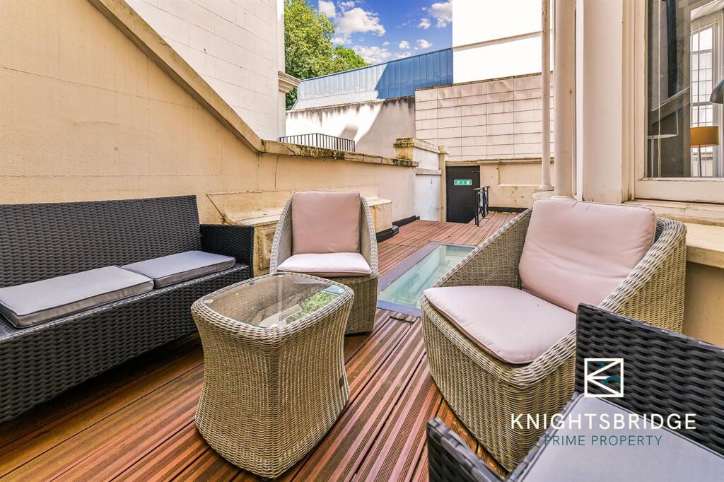 Princes Gate (13).jpg