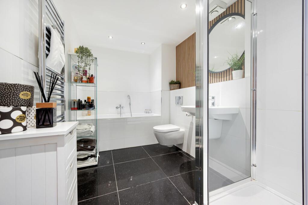 En-Suite to Master
