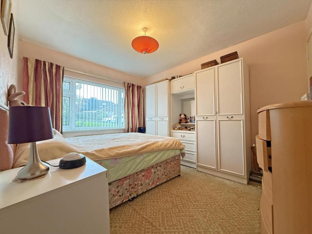 Pattinson Drive 48 - Bedroom One.jpg