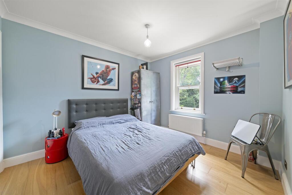 Brackley KT10-002.jpg