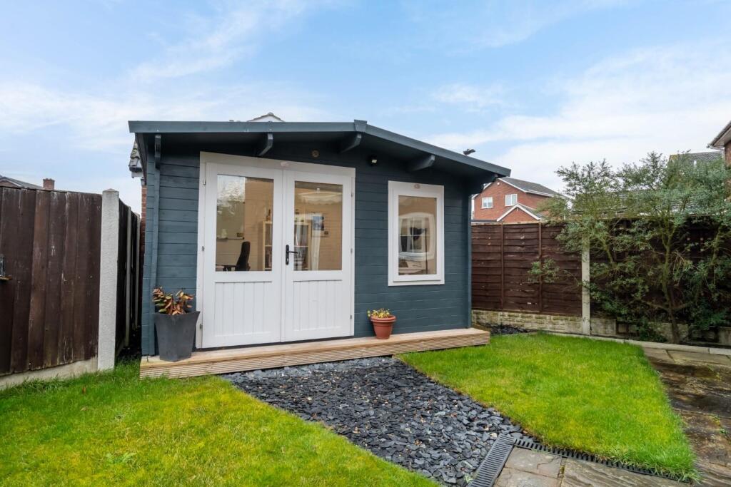 acorn close-22.jpg