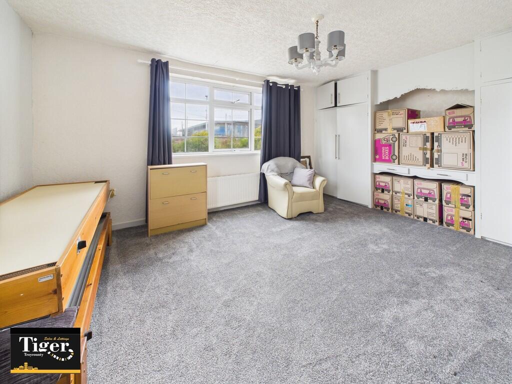 CAM02176G0-PR0611...