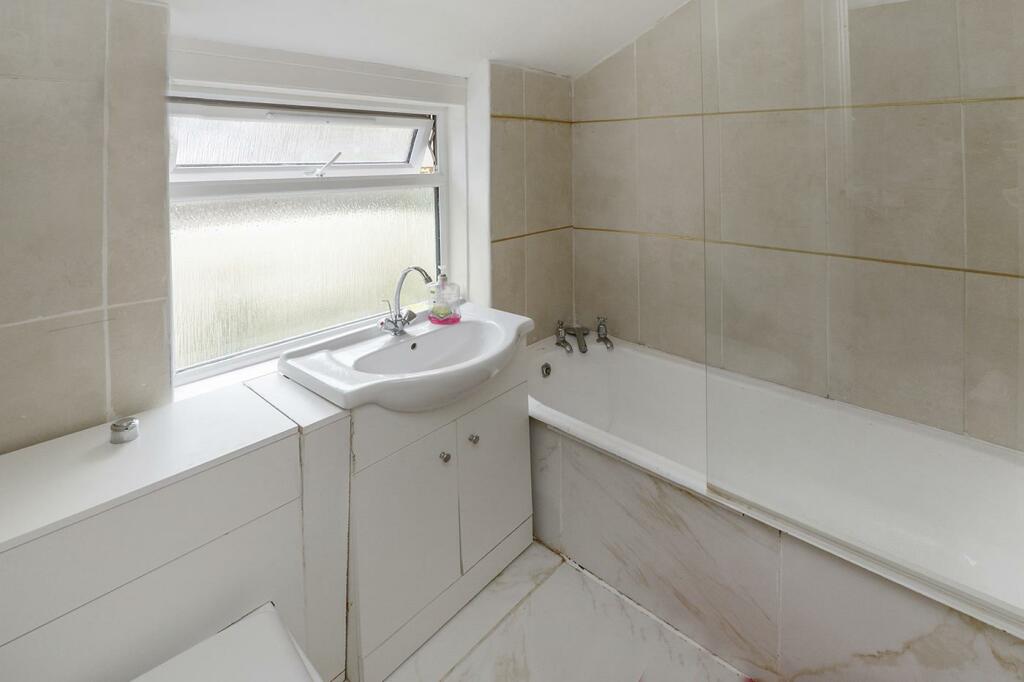 323Tonbridge05.jpg