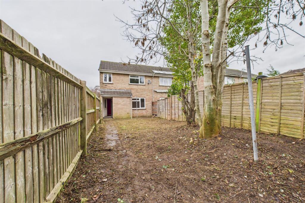 15 Courtenay Walk, Worle, North Somerset BS22 7TQ 